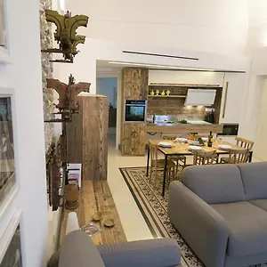 https://dione-apartments-ortigia.sicilyhotelsitaly.net